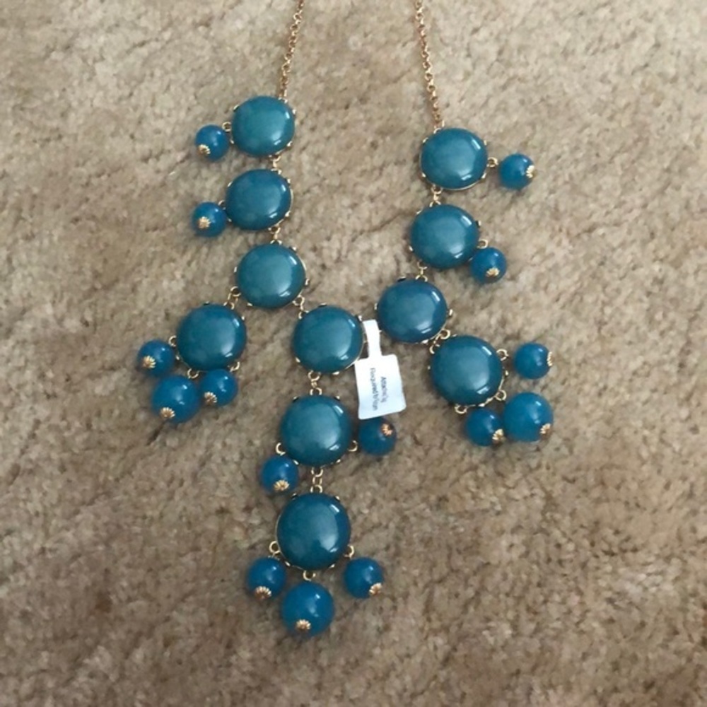 NWT Baublebar Bib Necklace 💕✨